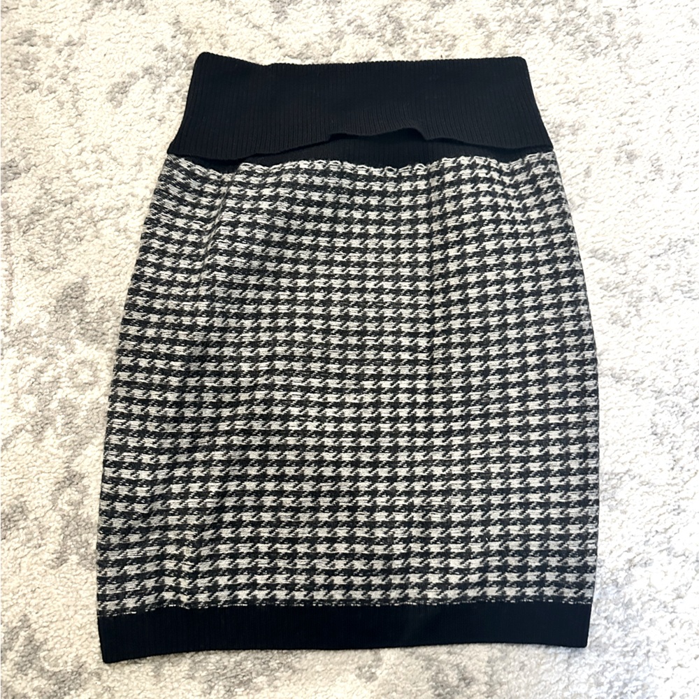 Juicy couture merino wool skirt